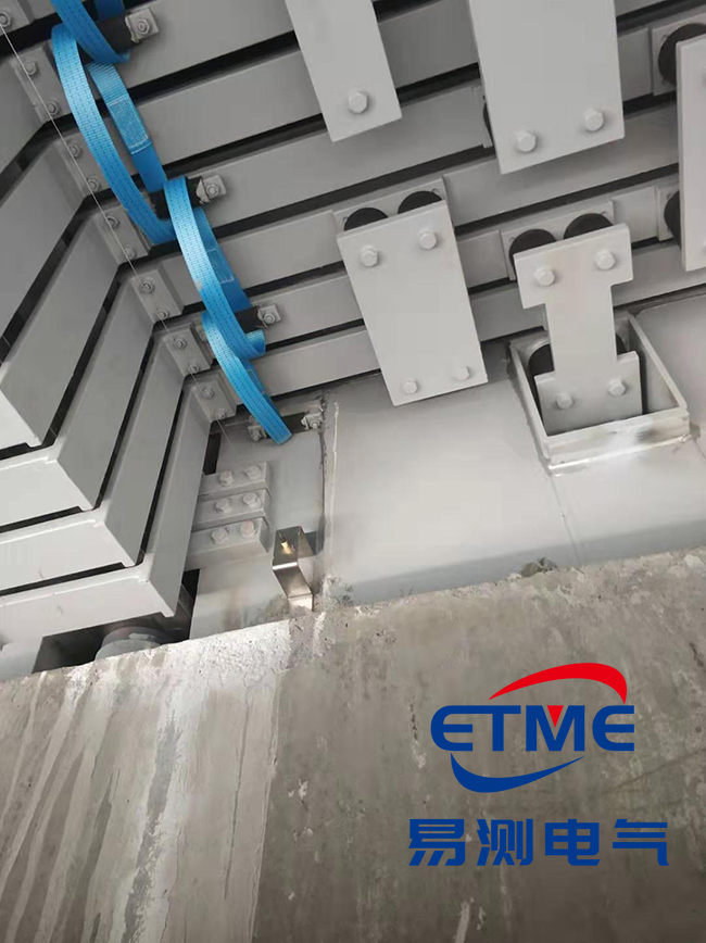 港珠澳大橋應用拉繩位移傳感器測量橋面鏈接縫 港珠澳大橋應用拉繩位移傳感器測量橋面鏈接縫